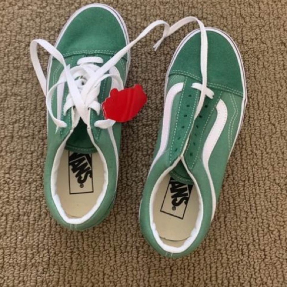 Grass green classic old skool vans